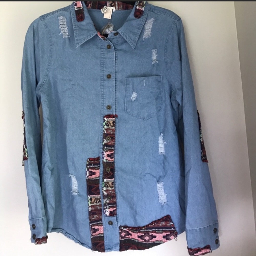 Gimmicks by BKE Jean button down with patterns